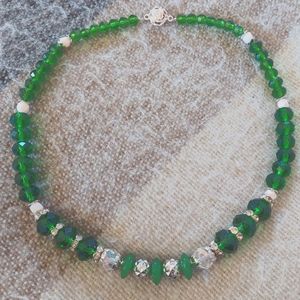 Green glass bead necklace 17 in long